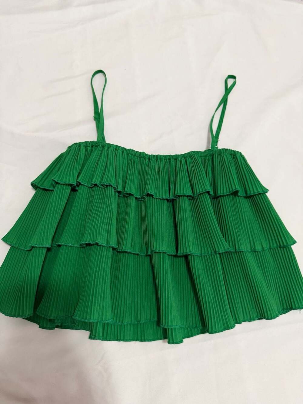 SHEIN Pleated Tiered Sleeveless Top